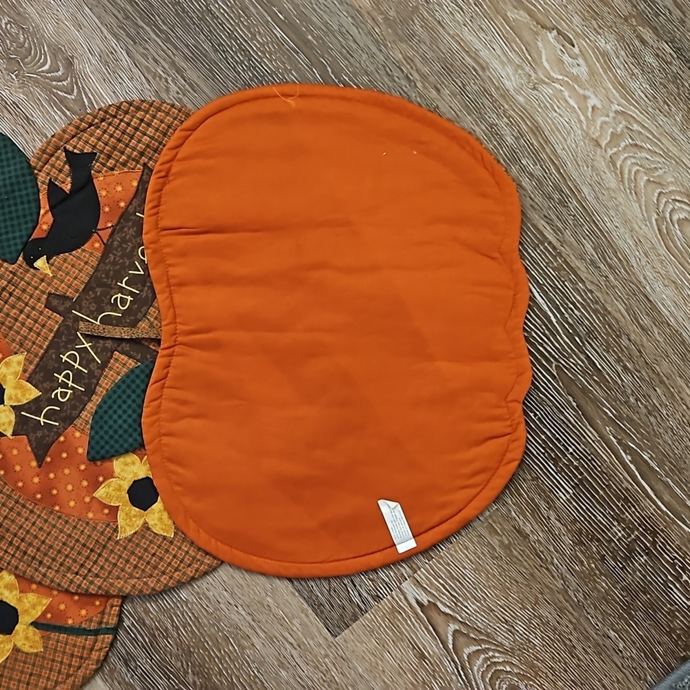 Set of 3 Quilted Cotton Pumpkin Placemats - Picture 3 of 6